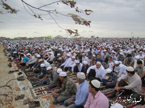 گزارش تصویری از برگزاری نماز عید سعید فطر در بندرترکمن