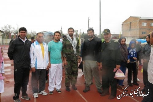 همایش بزرگ پیاده روی خانوادگی درشهرستان ترکمن  برگزار شد