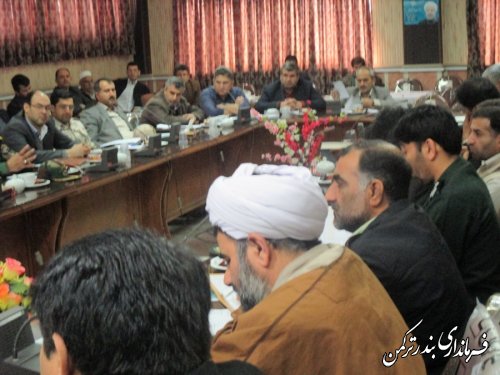 برگزاری جلسه شورای اداری شهرستان ترکمن با محوریت برنامه های دهه فجر