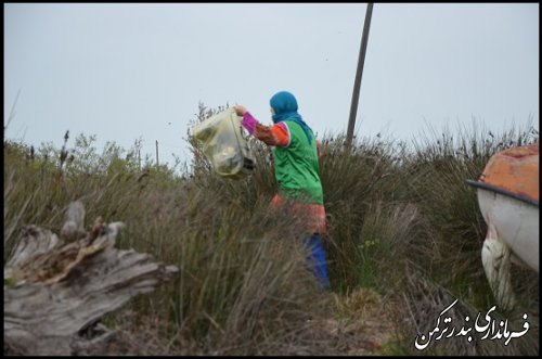 دومین پاکسازی محیط زیست در جزیره آشوراده برگزار شد