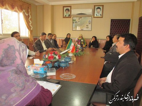 جلسه داخلی کارکنان فرمانداری ترکمن برگزار شد