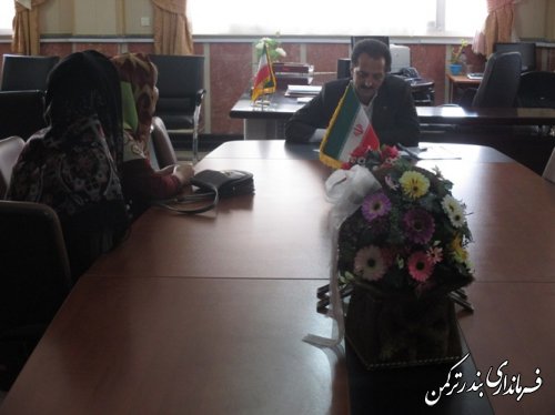 دیدار چهره به چهره شهروندان با معاون فرماندار ترکمن در جلسه ملاقات مردمی
