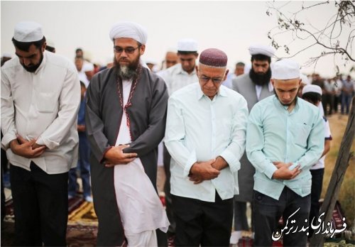  برگزاری نماز عید سعید فطر در عیدگاه بندرترکمن به روایت تصویر 