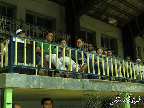 حضور فرماندار در مسابقات والیبال 4 جانبه جام رمضان