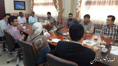 دیدار مسئولین تعاونی های فعال شهرستان ترکمن با فرماندار