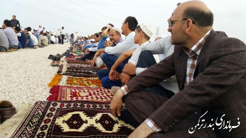 حضور فرماندار در نماز عید سعید قربان بندر ترکمن