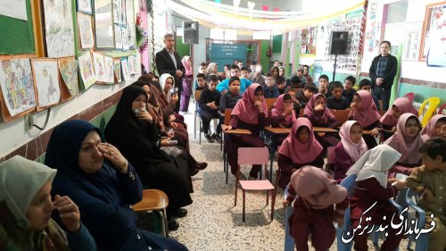 جشن بمناسبت روز جهانی معلولان در مدرسه گلهای بهشت بندر ترکمن