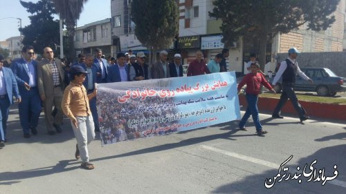 گزارش تصویری از همایش پیاده روی بزرگ خانوادگی شهرستان ترکمن