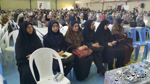 مراسم متمرکز بزرگداشت روز معلم در شهرستان ترکمن برگزار شد