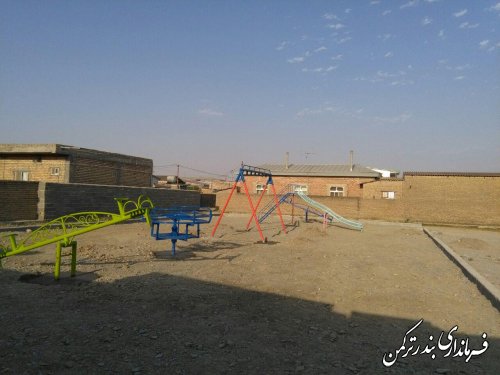 نصب وسایل بازی کودکان در سومین پارک کودک روستای چپاقلی