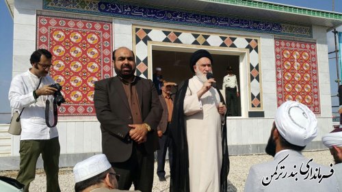 حضور فرماندار در نماز عید سعید فطر شهرستان ترکمن