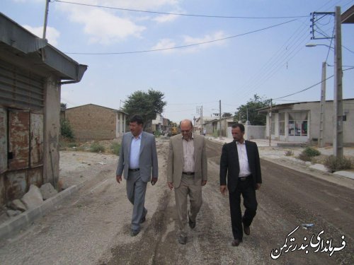 بازدید فرماندار از روند اجرای زیرسازی خیابان های روستای خواجه لر