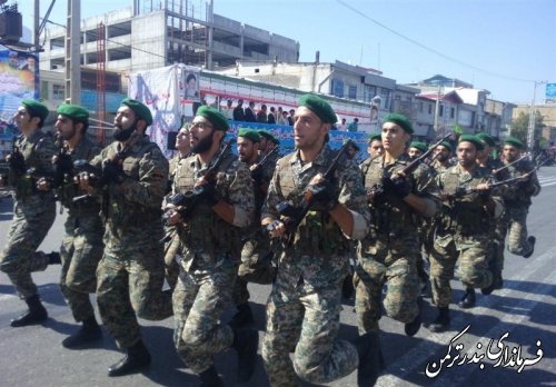 رژه نیروهای مسلح غرب گستان در کردکوی برگزار شد