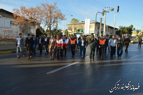 همایش پیاده روی مسئولین شهرستان ترکمن برگزار شد