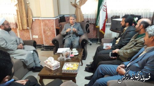   دیدار رئیس و کارکنان کمیته امداد شهرستان ترکمن با سرپرست فرمانداری 