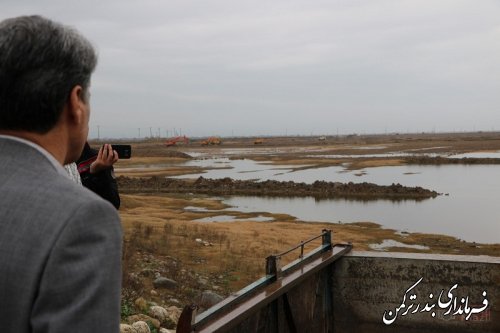 بازدید سرپرست فرمانداری ترکمن از طرح زهکشی اراضی کشاورزی شهرستان