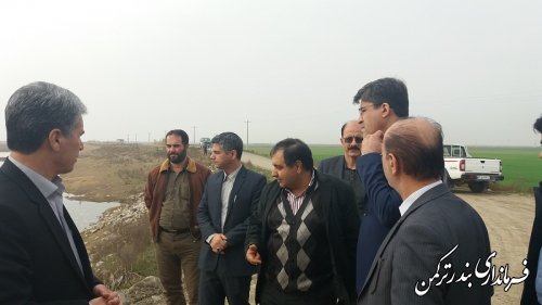 بازدید سرپرست فرمانداری شهرستان ترکمن از پروژه ملی زهکشی اراضی شهرستان