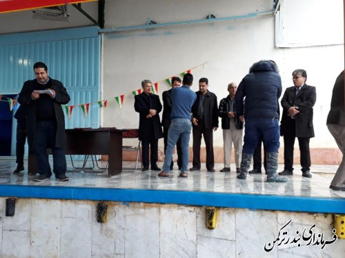 برگزاری جشن انقلاب در کشتارگاه صنعتی طیور گلستان