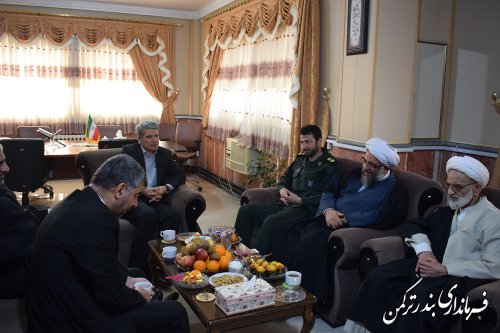دیدار امام جمعه و اعضای شورای تامین شهرستان ترکمن با فرماندار
