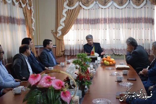 دیدار عیدانه جمعی از مسئولین شهرستان ترکمن با فرماندار