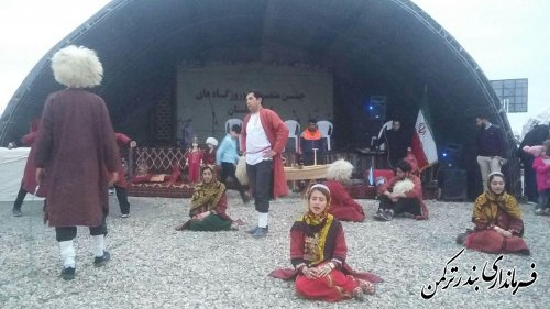 جشن متمرکز نوروزگاههای استان در شهرستان ترکمن برگزار شد