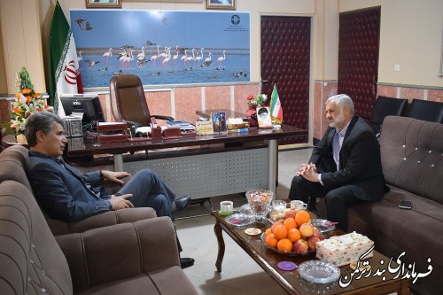 دیدار مشاور استاندار در امور سیاسی با فرماندار ترکمن