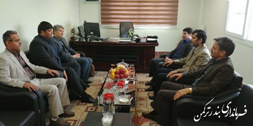 نشست مشترک فرمانداران ترکمن و گمیشان با مدیرکل راهداری و حمل و نقل جاده ای استان