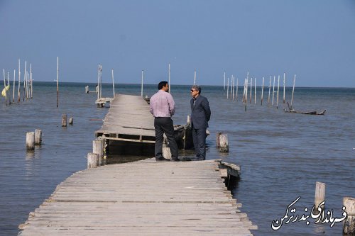 بازدید فرماندار از محل شنای بندر ترکمن