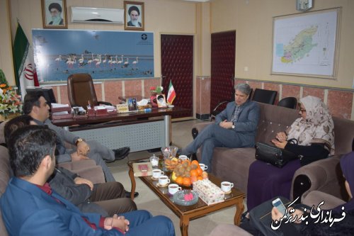 دیدار مدیرکل کتابخانه های عمومی استان با فرماندار ترکمن