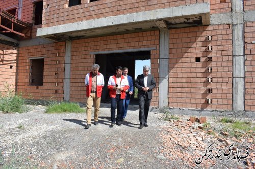 بازدید فرماندار از هلال احمر و ساختمان مرکز پیشگیری از سرطان شهرستان ترکمن