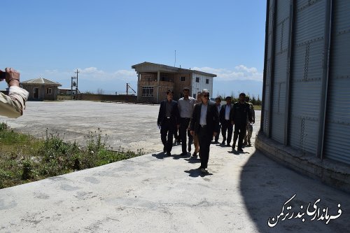 بازدید فرماندار و اعضای شورای تامین شهرستان ترکمن از مراکز خرید محصولات کشاورزی شهرستان