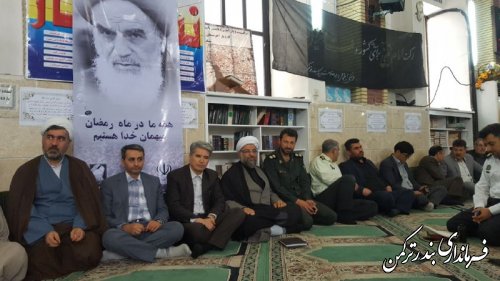 امام  خمینی (ره) یک شخصیت انقلابی، ضد استبداد و ضد استکبار بود