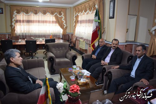 دیدار مدیرکل پست استان با فرماندارشهرستان ترکمن