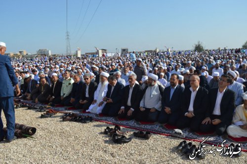 نماز عید سعید قربان در عیدگاه شهرستان ترکمن برگزار شد