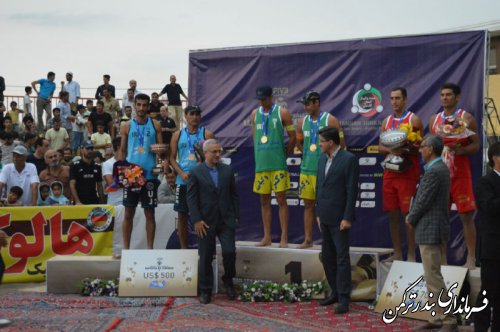 اختتامیه تور تک ستاره  والیبال ساحلی در شهرستان ترکمن برگزار شد