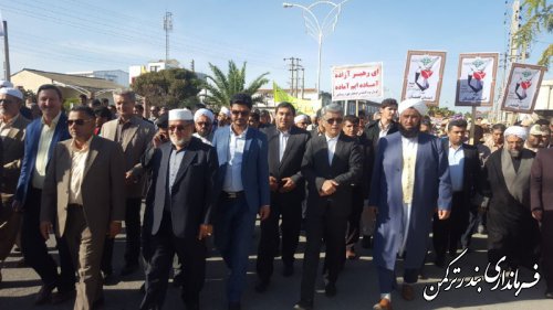 راهپیمایی باشکوه یوم ا.. 13 آبان در شهرستان ترکمن برگزار شد