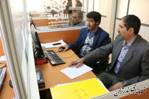حضور فرماندار ترکمن در برنامه ارتباط مستقیم مردم و مسئولین در مرکز سامد استان