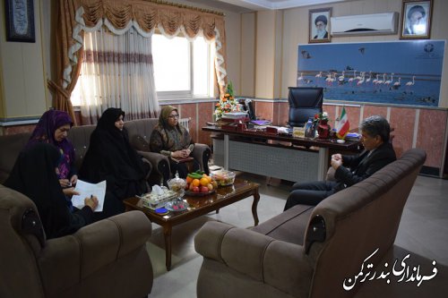 دیدار سرپرست دفتر زنان و خانواده استانداری گلستان با فرماندار ترکمن