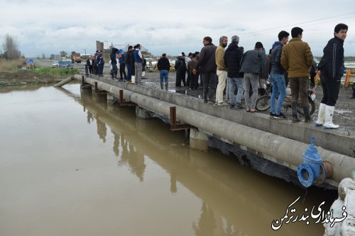 بازدید فرماندار ترکمن از پل روستای نیازآباد بر روی رودخانه قره سو