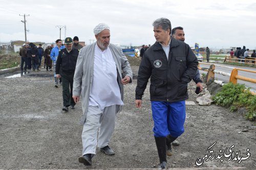 بازدید فرماندار ترکمن از پل روستای نیازآباد بر روی رودخانه قره سو