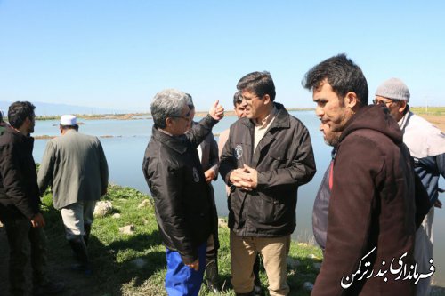 بازدید فرماندار ترکمن و فرمانده قرارگاه آبادانی و پیشرفت سپاه پاسداران از  آب بندان خاکی روستای ایوان آباد