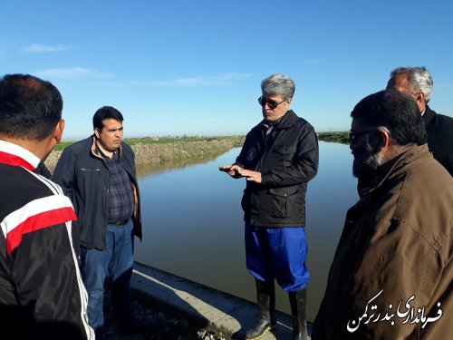 بازدید فرماندار ترکمن از وضعیت سیلاب و اقدامات جهت مهار آن در نقاط مختلف شهرستان