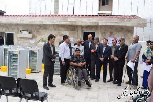اهداء 23 دستگاه جوجه کشی به مددجویان بهزیستی شهرستان ترکمن