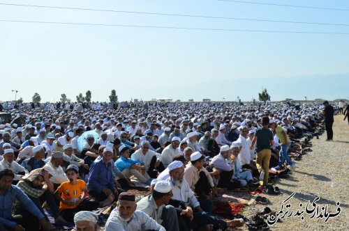 نماز باشکوه عید سعید فطر در شهرستان ترکمن برگزار شد