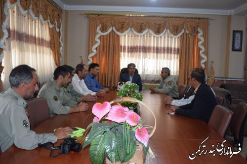 دیدار  رئیس و کارکنان حفاظت محیط زیست شهرستان ترکمن با فرماندار