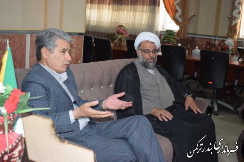 دیدار مدیر دفتر نمایندگی آستان قدس رضوی استان با فرماندار ترکمن