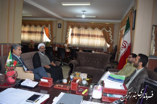 دیدار مدیر دفتر نمایندگی آستان قدس رضوی استان با فرماندار ترکمن