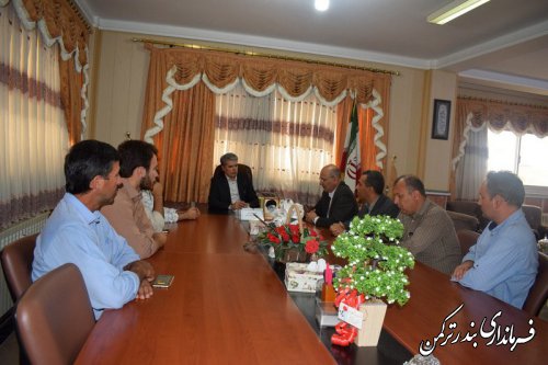دیدار رئیس و کارکنان  مرکز آموزش فنی و حرفه ای شهرستان ترکمن با فرماندار  