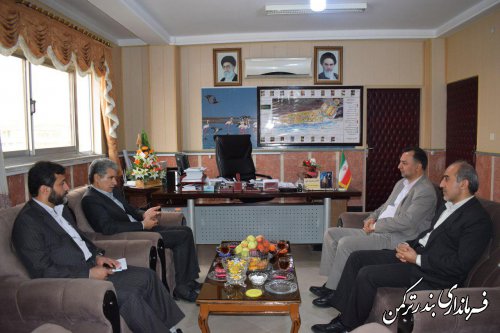 دیدار مدیرکل کمیته امداد امام خمینی (ره) استان با فرماندار ترکمن