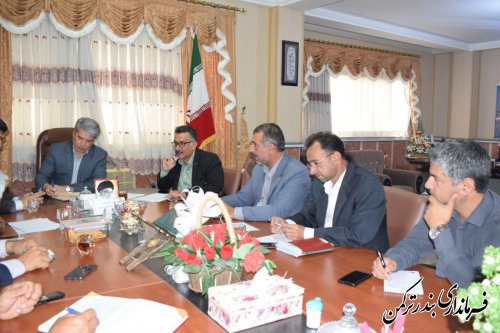 جلسه بررسی مشکلات بخش های تابعه شهرستان ترکمن برگزار شد
